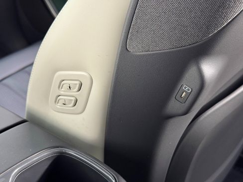 Used 2025 Kia EV9 GT-Line image 37