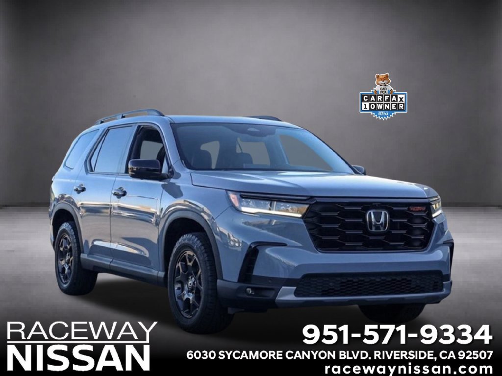 Used 2025 Honda Pilot TrailSport image 1