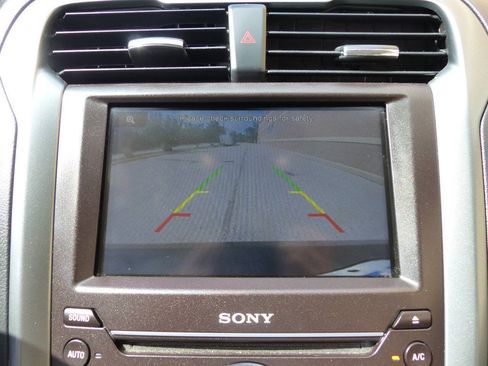 Used 2016 Ford Fusion Titanium FWD image 33