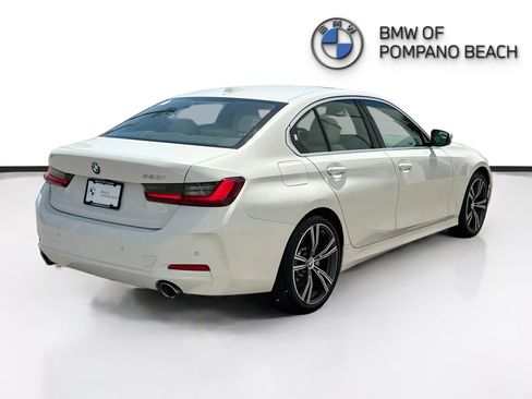Used 2024 BMW 330i Sedan w/ Convenience Package RWD image 7