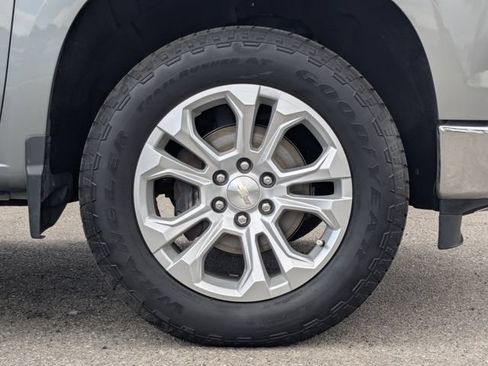 Used 2023 Chevrolet Silverado 1500 LTZ AWD/4WD image 12