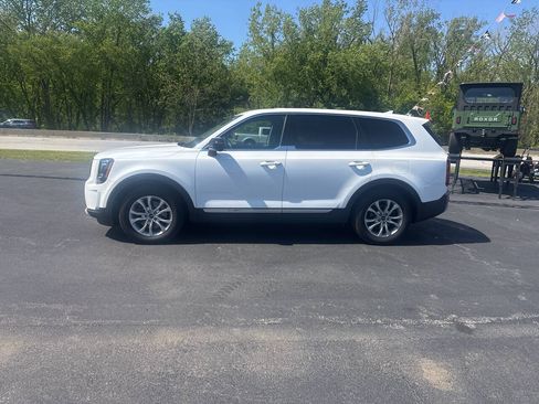 Used 2020 Kia Telluride LX AWD/4WD image 6