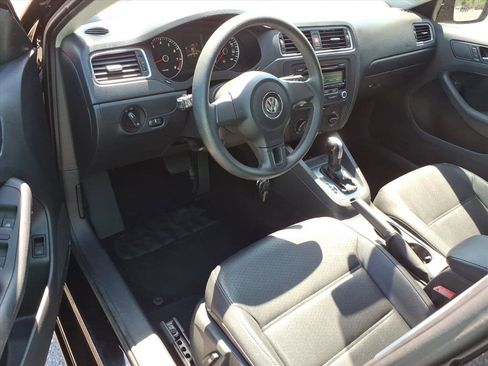 Used 2014 Volkswagen Jetta SE FWD image 19