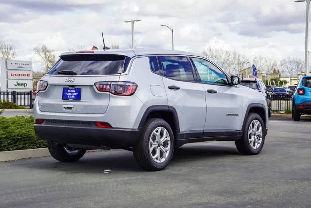 Used 2025 Jeep Compass Sport AWD/4WD image 30