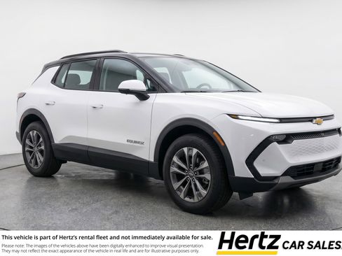 Used 2025 Chevrolet Equinox LT FWD image 1