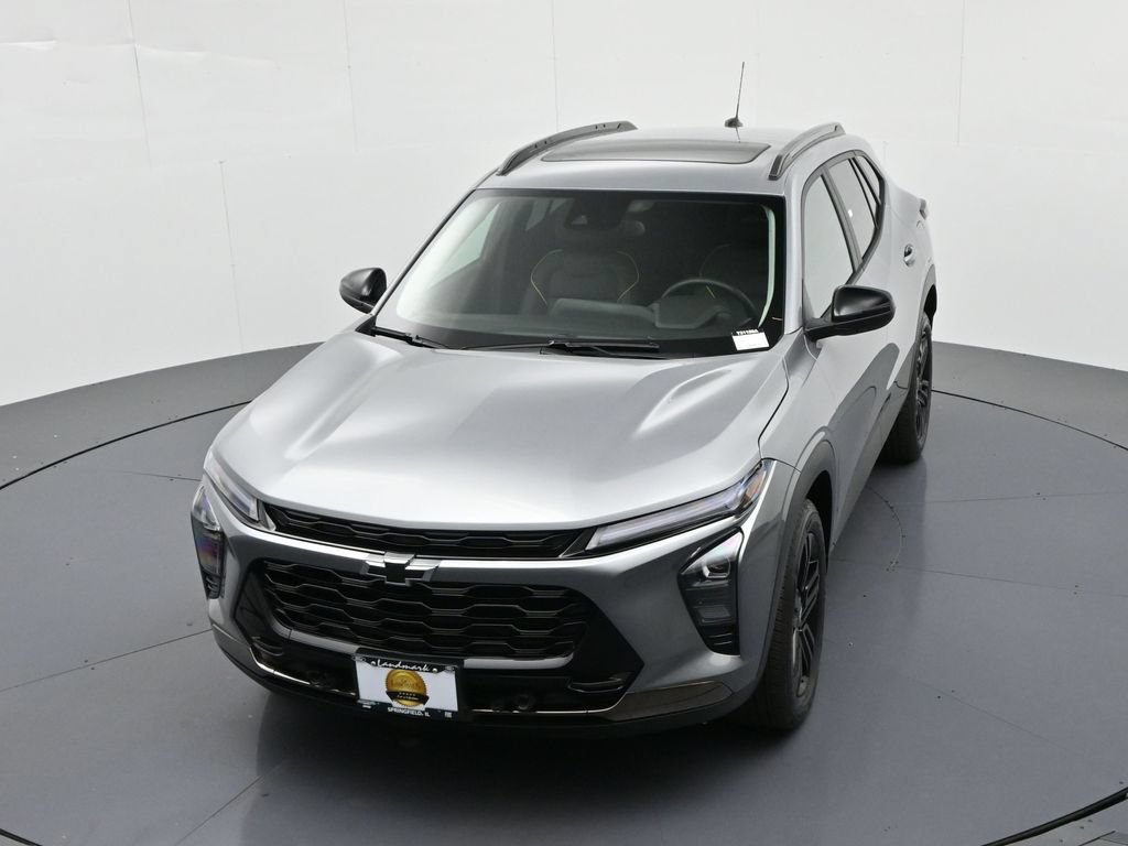 Used 2025 Chevrolet Trax ACTIV w/ Sunroof Package FWD image 17