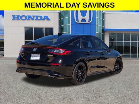 Used 2025 Honda Civic Sport image 3