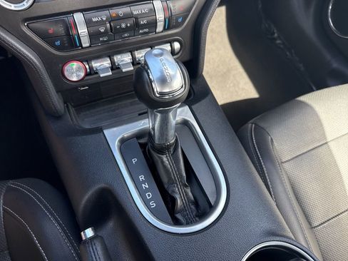 Used 2022 Ford Mustang GT Premium image 15