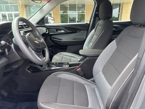 Used 2023 Chevrolet TrailBlazer LS FWD image 8