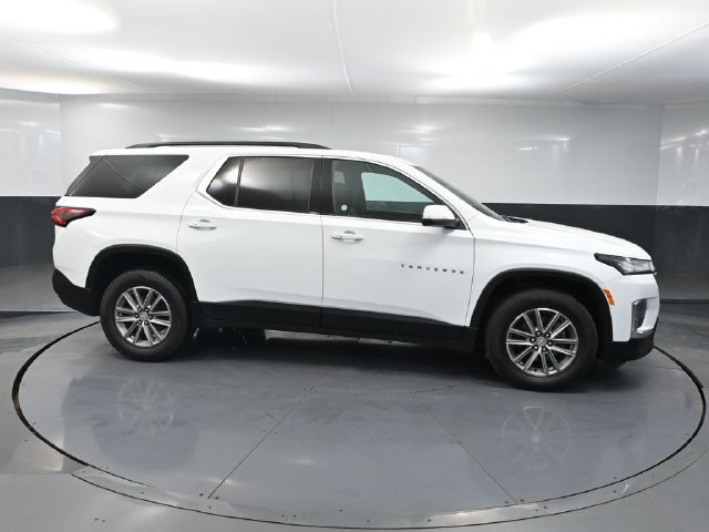 Used 2023 Chevrolet Traverse LT AWD/4WD image 2