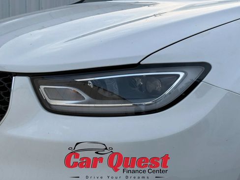 Used 2025 Chrysler Pacifica Select FWD image 23