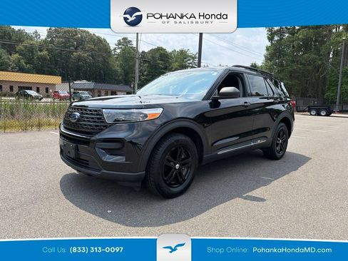 Used 2023 Ford Explorer XLT AWD/4WD image 1