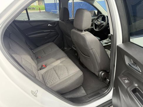 Used 2019 Chevrolet Equinox LT w/ Driver Convenience Package image 22