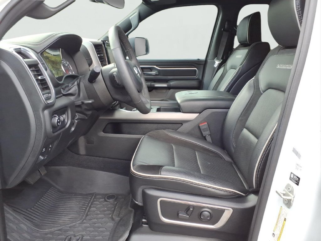 Used 2025 RAM 1500 Laramie w/ Sport Appearance Package AWD/4WD image 16