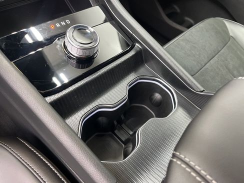 New 2025 Jeep Grand Cherokee Altitude image 18