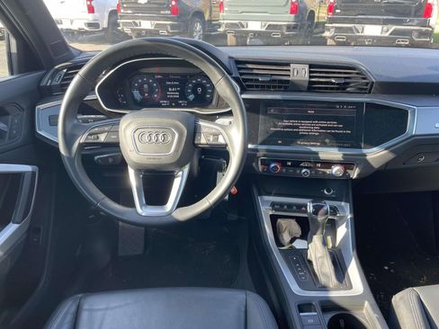 Used 2023 Audi Q3 2.0T Premium image 11