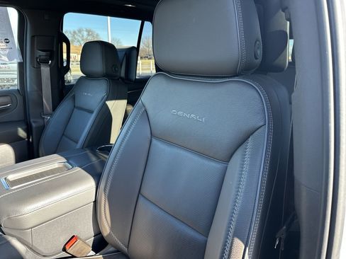 Certified 2021 GMC Yukon Denali w/ Denali Ultimate Package image 11