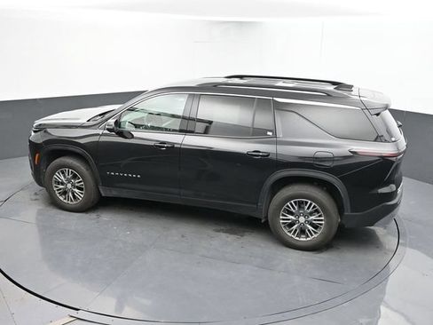 Used 2024 Chevrolet Traverse LT FWD image 41