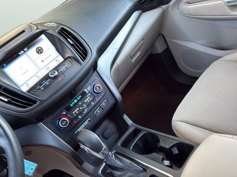 Used 2018 Ford Escape SE w/ SE Sync 3 Package FWD image 20