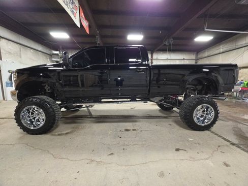 Used 2018 Ford F350 Lariat w/ Tow Technology Bundle image 1