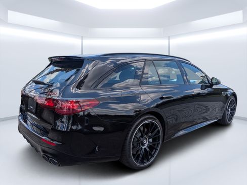 New 2026 Mercedes-Benz E 53 AMG e 4MATIC Wagon image 3