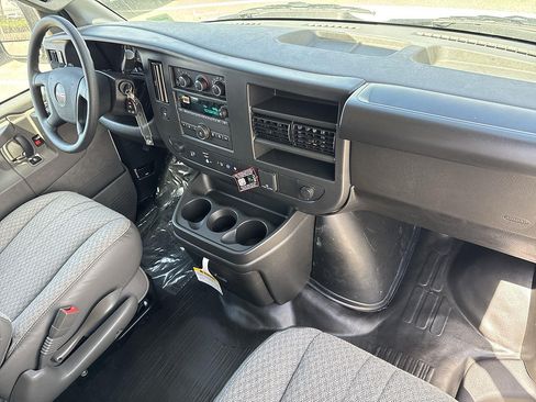 New 2026 GMC Savana 2500 w/ Driver Convenience Package RWD image 23