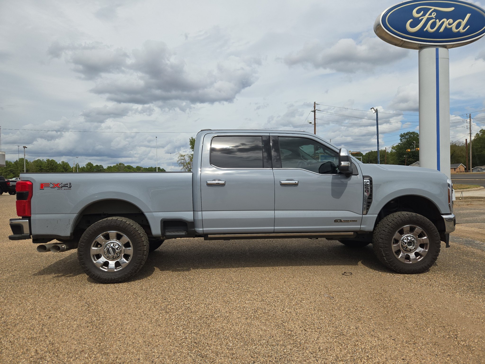 Used 2025 Ford F250 Lariat w/ Lariat Ultimate Package AWD/4WD image 6