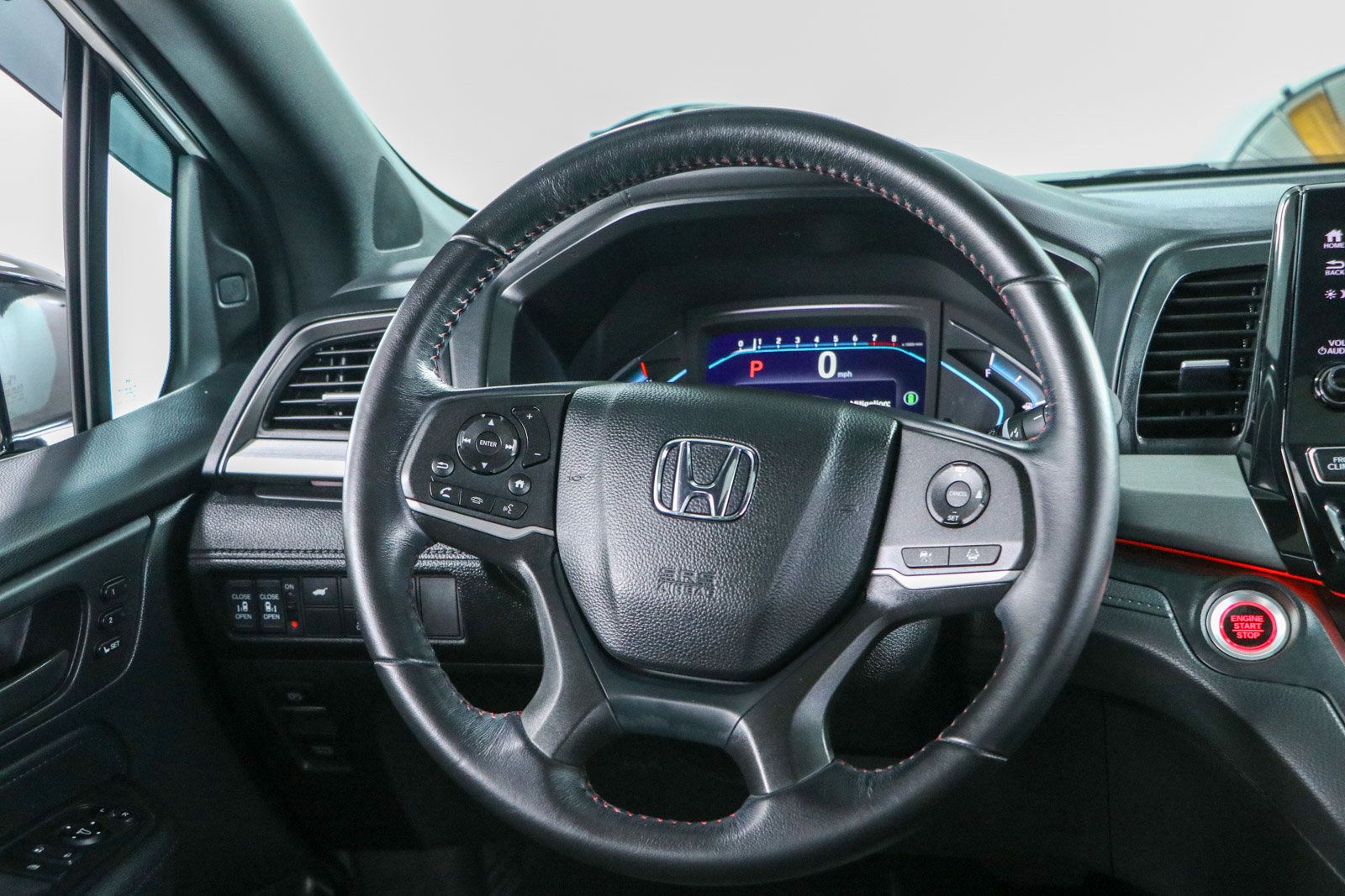 Used 2024 Honda Odyssey Sport image 12
