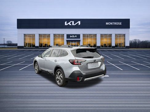 Used 2022 Subaru Outback Limited XT w/ Popular Package #2 AWD/4WD image 8