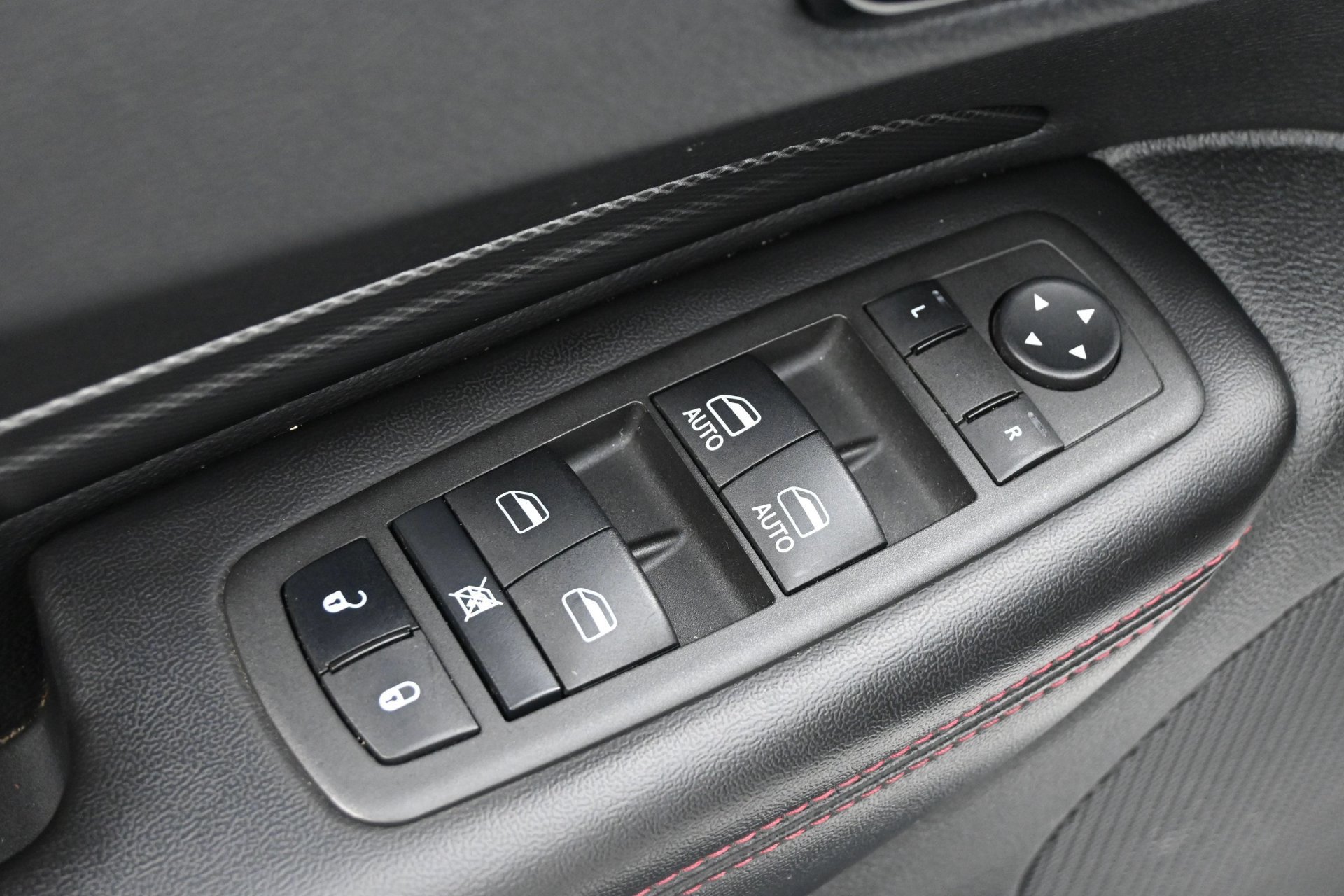Used 2022 Dodge Durango R/T w/ Blacktop Package AWD/4WD image 23