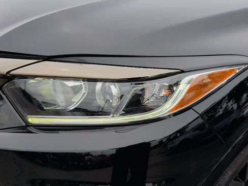 Used 2022 Honda HR-V Sport image 11