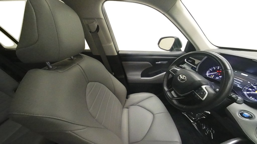 Used 2022 Toyota Highlander XLE AWD/4WD image 34