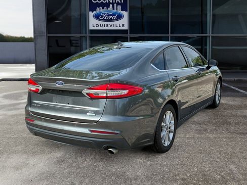 Used 2020 Ford Fusion SE FWD image 3