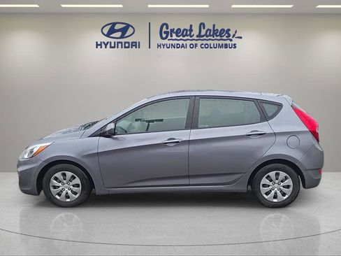 Used 2017 Hyundai Accent SE FWD image 2