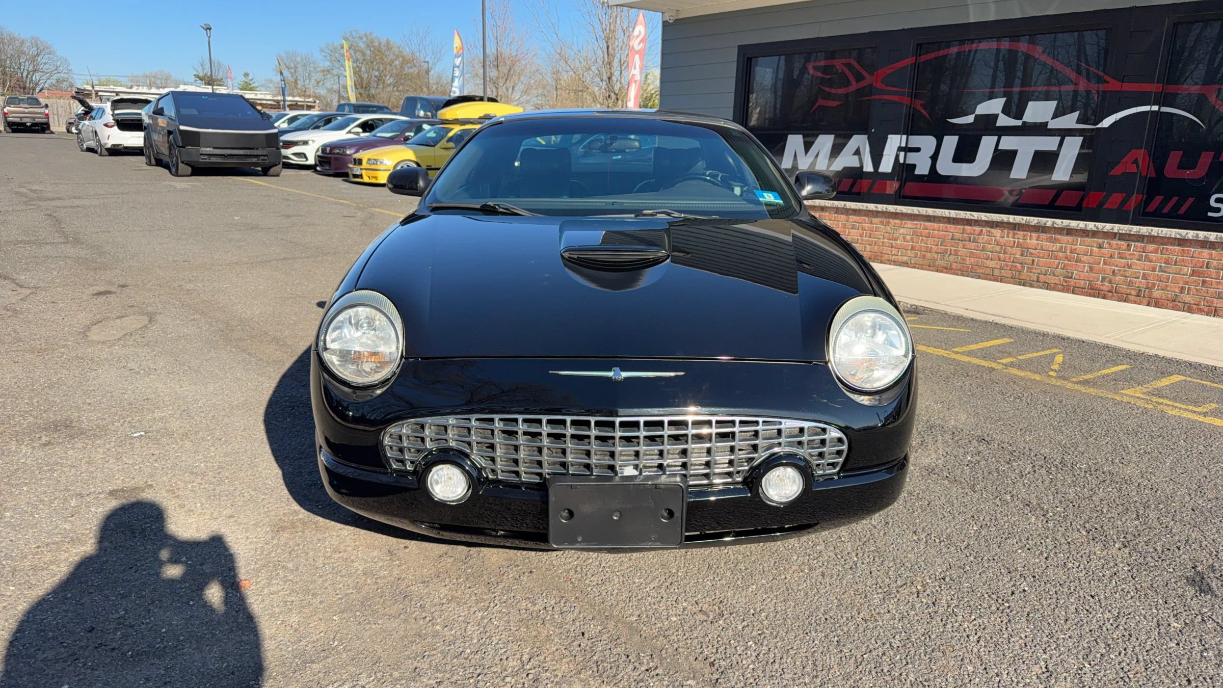 Used 2002 Ford Thunderbird RWD image 2