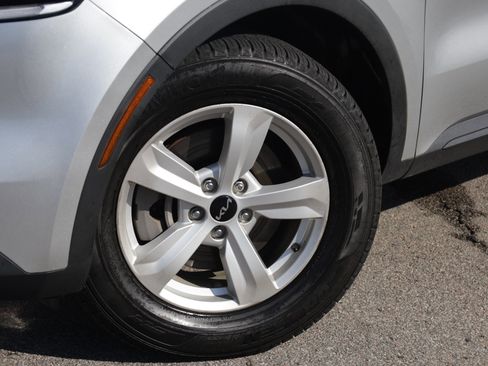 Used 2022 Kia Sorento LX FWD image 18