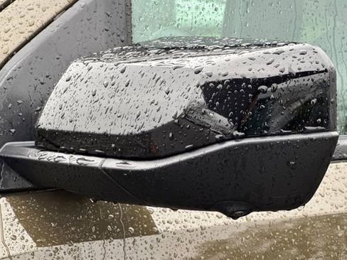 Used 2025 GMC Canyon AT4 w/ Technology Plus Package image 53