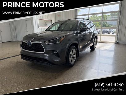 Used 2021 Toyota Highlander LE