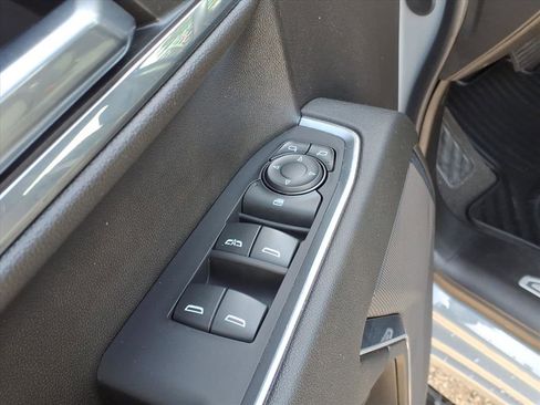 Certified 2024 Chevrolet Silverado 1500 LT image 8