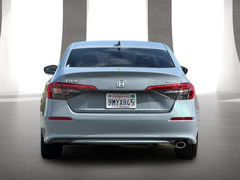 Used 2024 Honda Civic Sport image 5