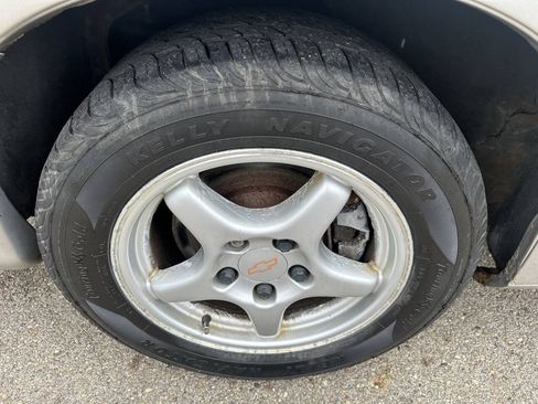 Used 2002 Chevrolet Camaro LT RWD image 24