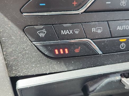 Used 2020 Ford Edge SEL image 29