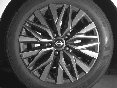 Used 2025 Nissan Altima 2.5 SV image 12