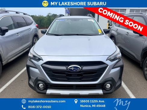 Used 2025 Subaru Outback Limited XT w/ Popular Package #2 AWD/4WD image 2