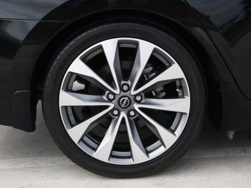 Used 2023 Nissan Maxima Platinum w/ Sport Mat Group image 8