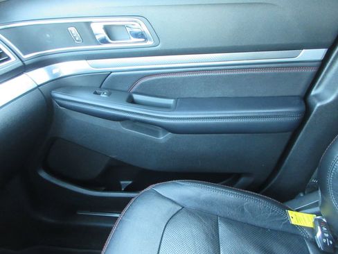 Used 2017 Ford Explorer Sport w/ Equipment Group 401A image 37