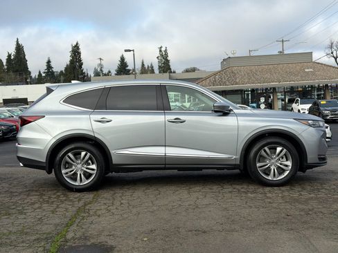 New 2026 Acura MDX image 2
