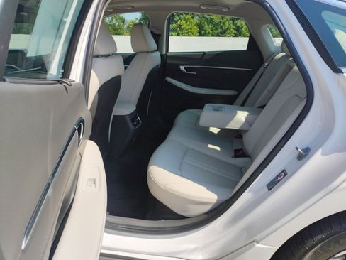 Used 2023 Hyundai Sonata Limited w/ Cargo Package FWD image 34