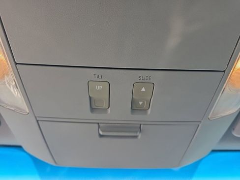 Used 2010 Toyota Tundra 2WD CrewMax image 28