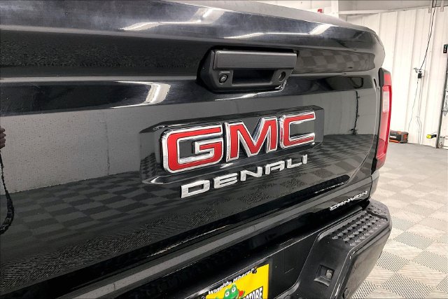 Used 2023 GMC Canyon Denali AWD/4WD image 9